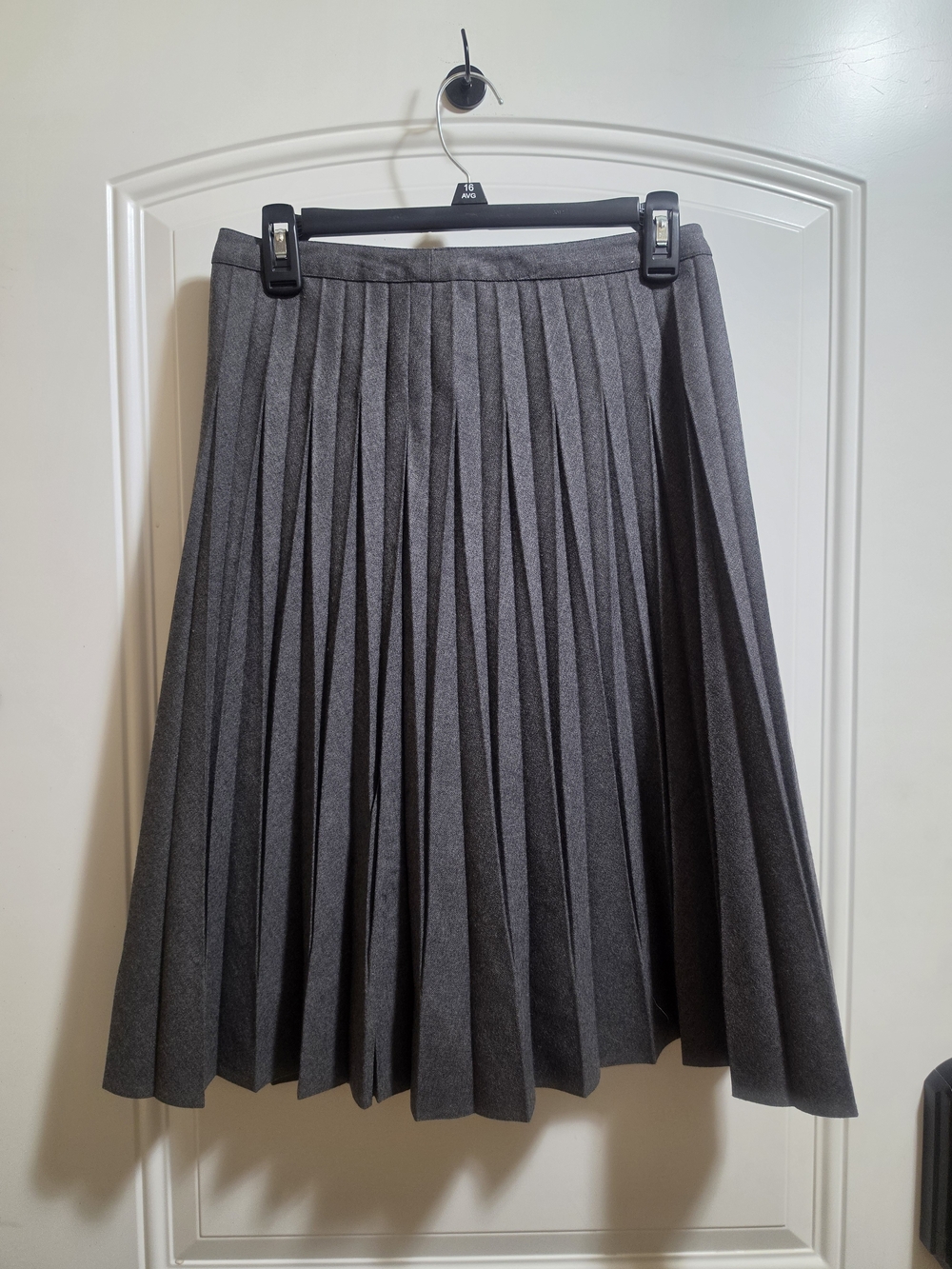Banana Republic Gray Pleated Skirt - Women’s Size 0